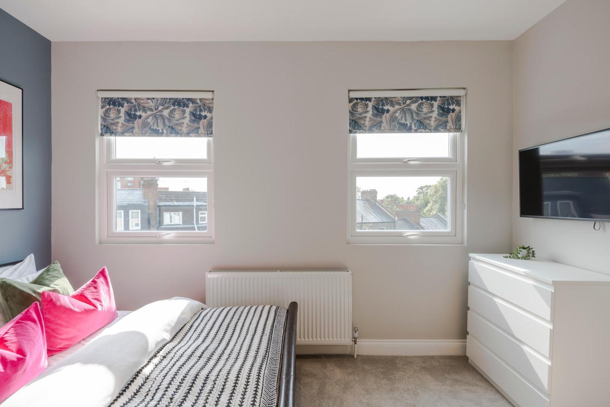 Stunning 3 Bed Duplex Apartment In The Heart Of West Hampstead Лондон Экстерьер фото