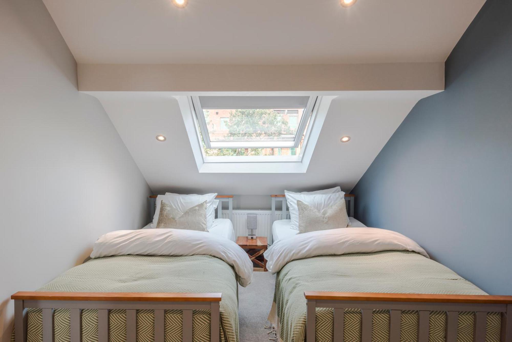 Stunning 3 Bed Duplex Apartment In The Heart Of West Hampstead Лондон Экстерьер фото