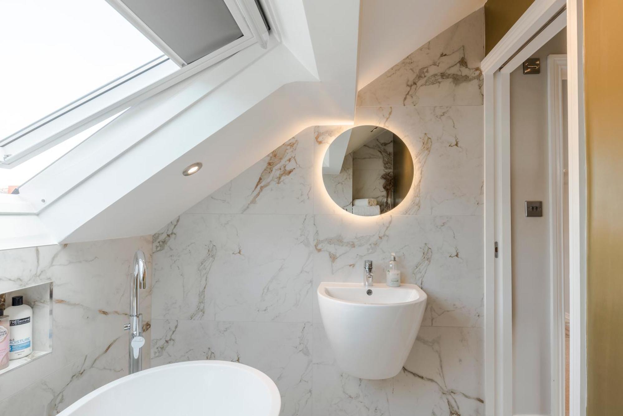 Stunning 3 Bed Duplex Apartment In The Heart Of West Hampstead Лондон Экстерьер фото